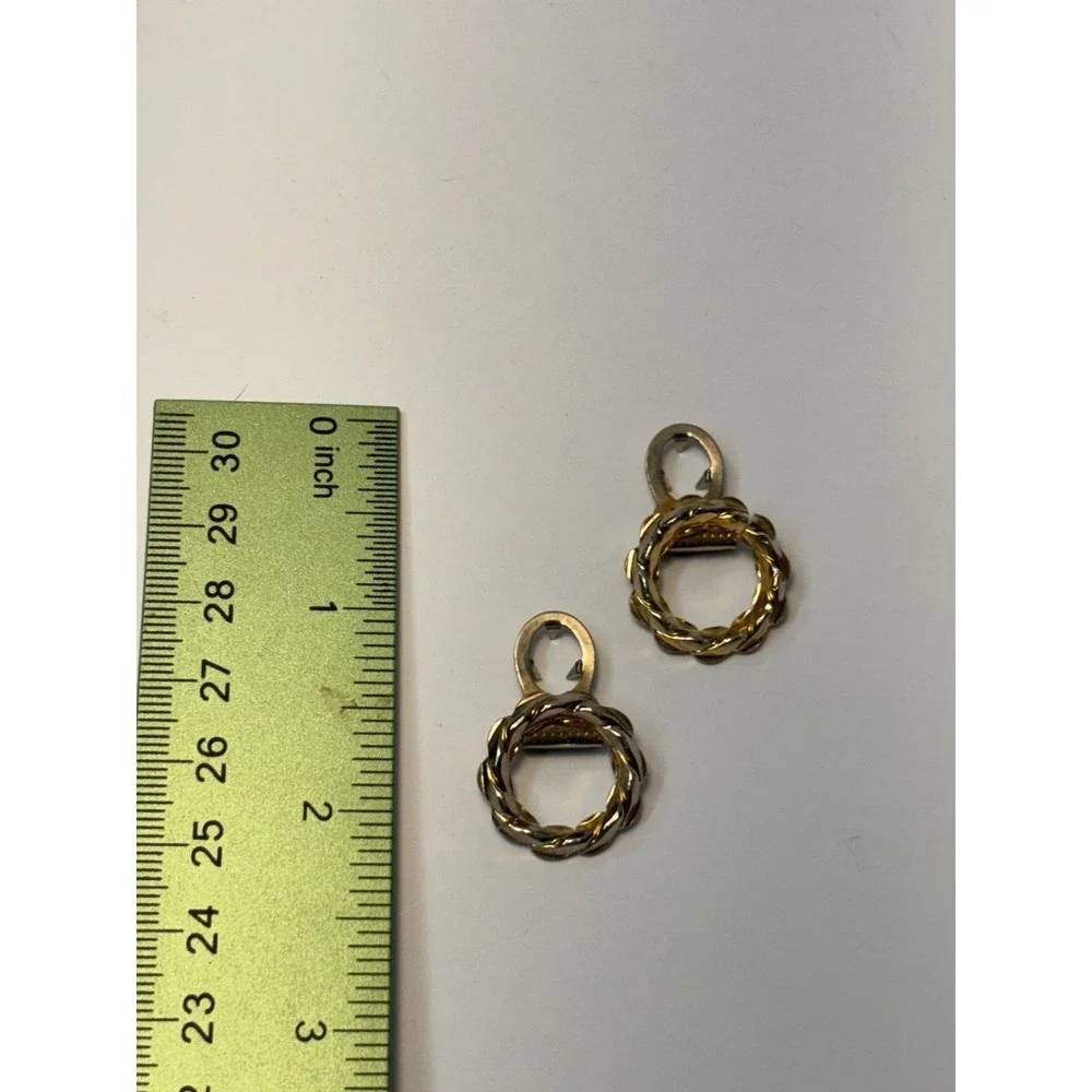 Vintage‎ Dress Or Shoe Clips Mid Century Gold Tone Metal Open Wreath Design